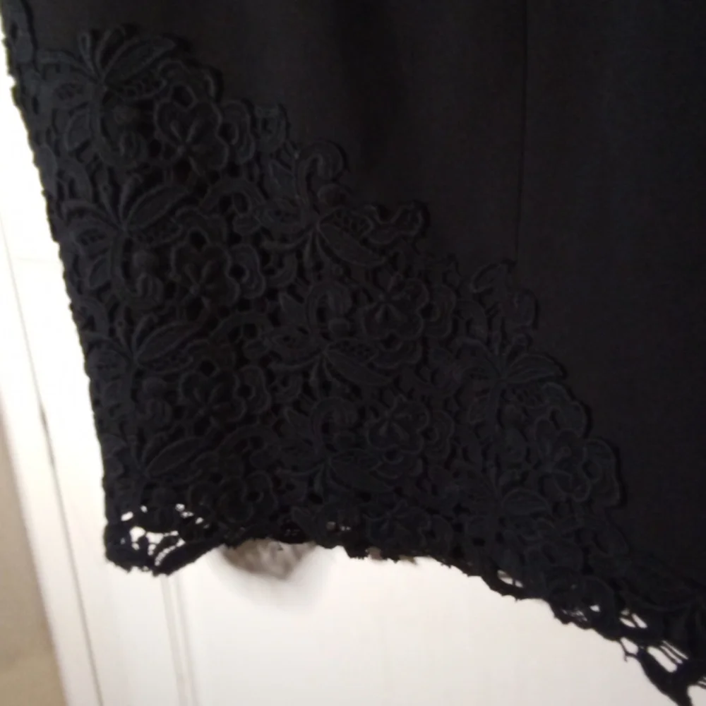 Elie Tahari Black Shift Sleeveless Dress with Lace Size 4 - Picture 11 of 11